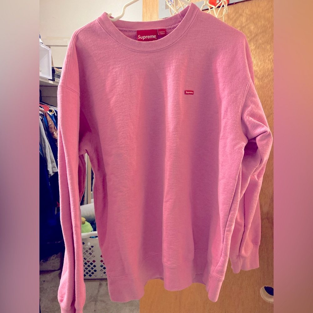 Mens large or Womens xl genuine SUPREME SWEATSHIRT NWOT